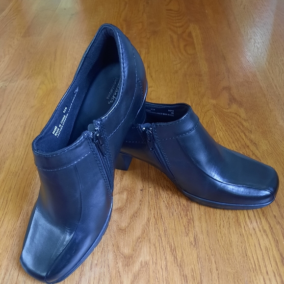 Clarks Bendables Women's Black Leather Zip Up Ankle Bootie Square Toe Sz 9.5 M - Picture 8 of 11